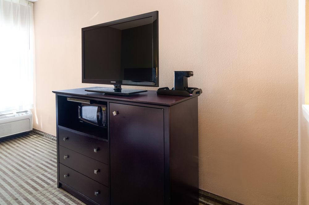 Quality Suites Irving-Las Colinas Zewnętrze zdjęcie