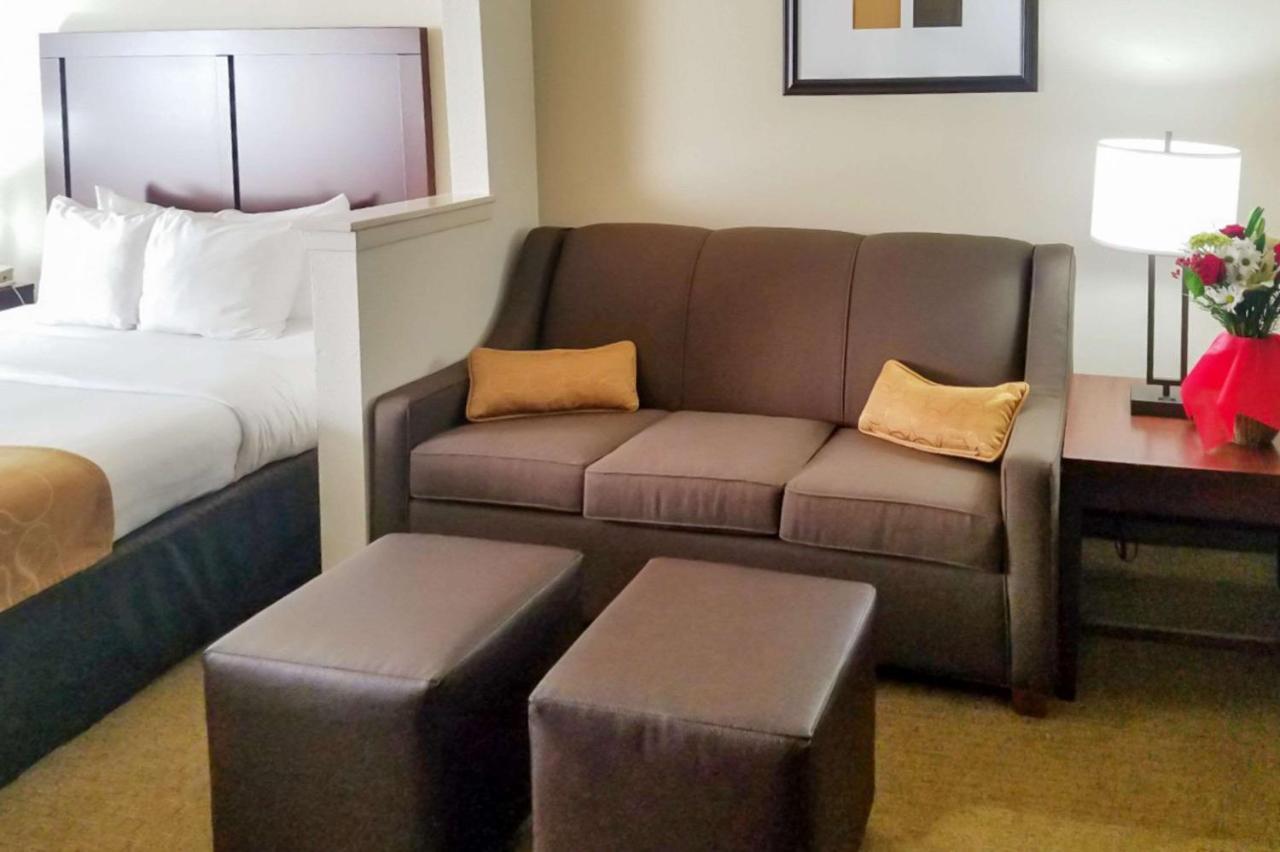 Quality Suites Las Colinas Center Irving Zewnętrze zdjęcie