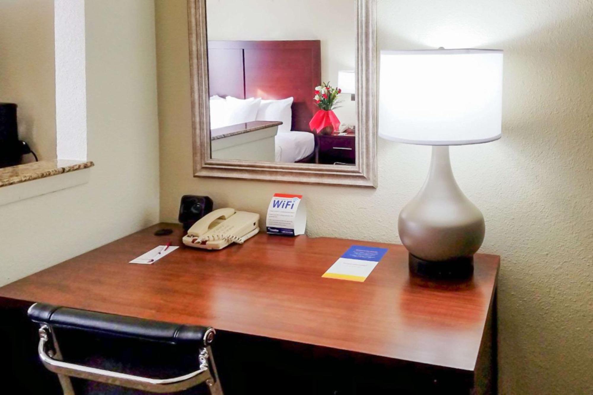 Quality Suites Irving-Las Colinas Zewnętrze zdjęcie